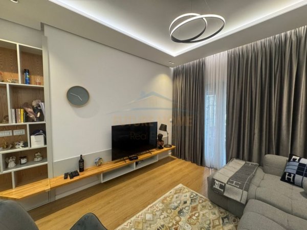 Tirane, jepet me qera apartament 2+1+Ballkon Kati 4, 75 m² 850 € (Zogu i Zi, Foleja e Gjelbër)