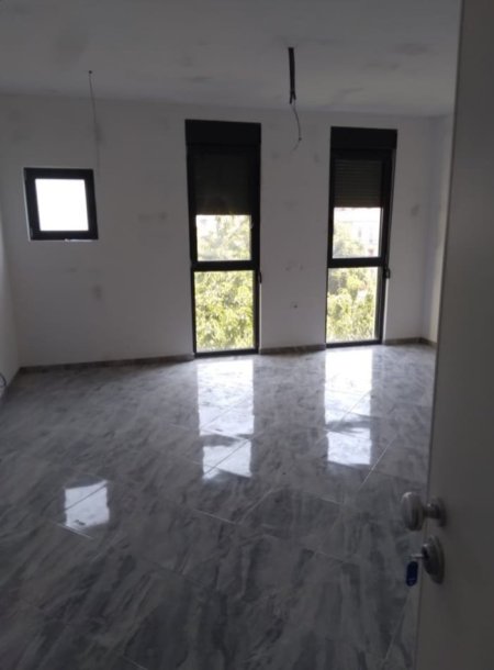 Korce, shes apartament 1+1 Kati 3, (Rruga Jovan Çiço Kosturi)