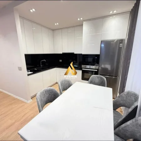 Tirane, jepet me qera apartament 2+1+2,  Kati 3, 108 m² 1.000 € Liqeni i Thate, Tirane