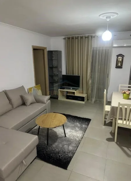 Tirane, jepet me qera apartament 2+1 Kati 2, 88 m² 600 € (Komuna e Parisit)