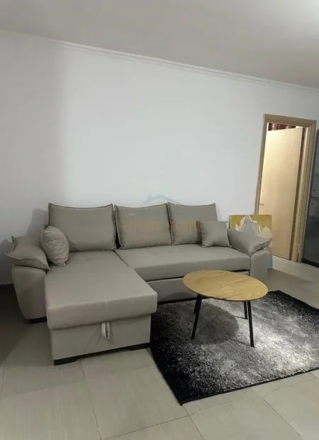 Tirane, jepet me qera apartament 2+1 Kati 2, 88 m² 600 € (Komuna e Parisit)