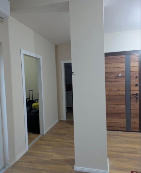 Tirane, jepet me qera apartament 2+1 Kati 2, 80 m² 500 € (XHAMLLIK)