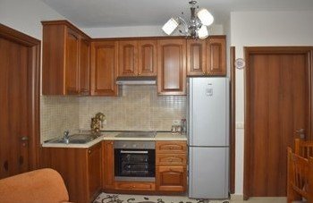 Tirane, jepet me qera apartament 2+1 Kati 4, 74 m² 750 € (Rruga e Dibres)