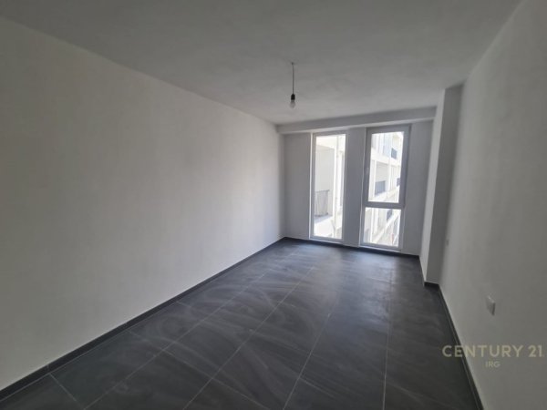 Tirane, jepet me qera apartament 2+1 Kati 3, 110 m² 400 € (5 Maj)