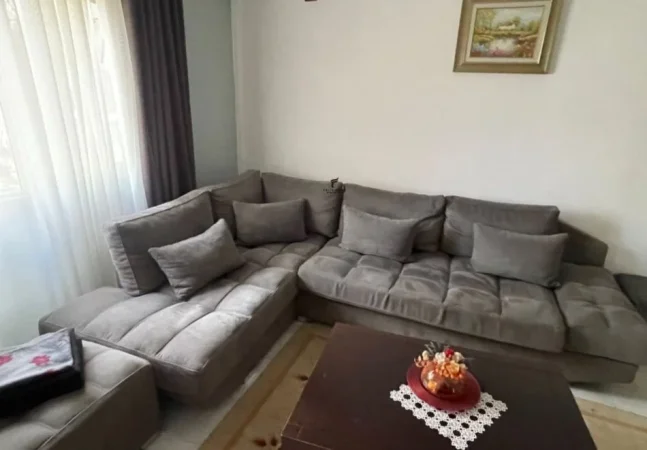 Tirane, jepet me qera apartament 2+1 Kati 4, 80 m² 700 € (ISH PARKU)