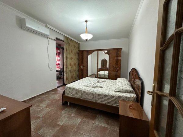 Tirane, jepet me qera apartament 2+1+Ballkon Kati 8, 110 m² 60,000Leke (Rruga e Dibres)