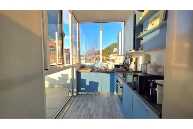 Vlore - Lungomare, shitet 2+1 , 117 m² 230.000 € (Rruga Dhimitër Konomi, Vlorë)