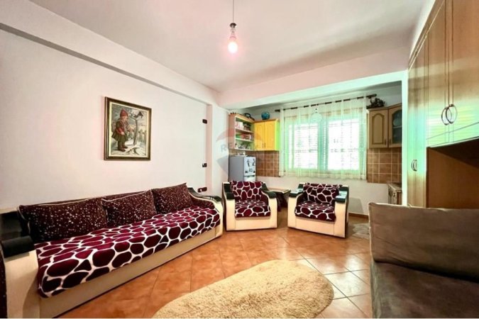 Vlore, shitet 5+1+Ballkon , 210 m² 225.000 € (Lagjja Lirimi, Rruga e Re, Vlorë)