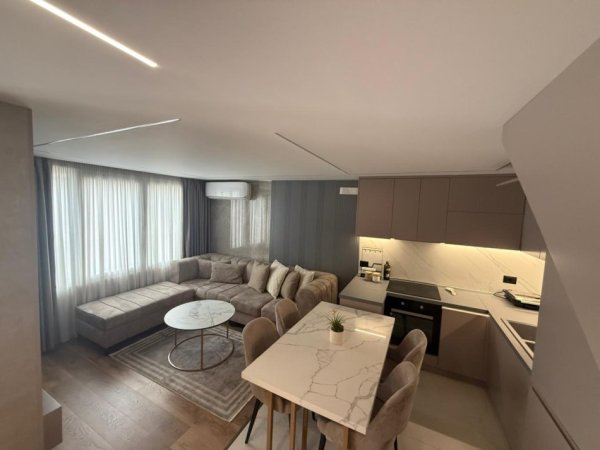 Tirane, jepet me qera 1 Katshe , 130 m² 800 € (LIQENI ITHATE)