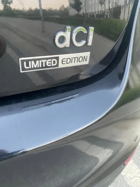 Tirane, shitet makine Renault Megan (Limited Edition) Nafte, e zeze automatik Klima 190.000 km 4.600 €