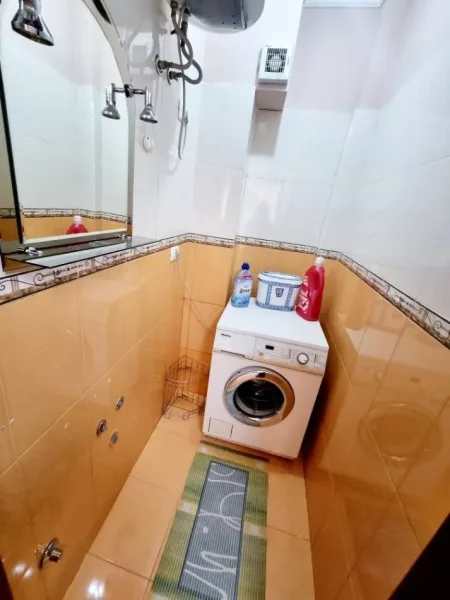 Tirane, jepet me qera apartament 2+1+Aneks+Ballkon Kati 7, 750 € 