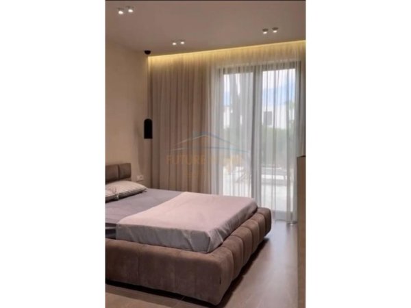 Durres, shitet Vile 4+1+Aneks+Ballkon , 630 m² 1.400.000 € (SAN PIETRO GJIRI LALZIT)