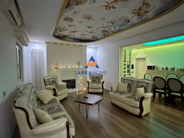 Tirane, jepet me qera 3 Katshe Kati 3, 1.000 m² 8.000 € 