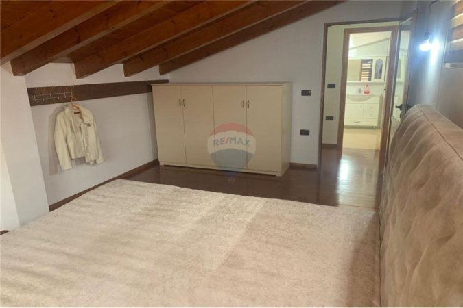 Vlore, shitet Vile 4+1 , 500 m² 329.000 € (Lagjen Lirimi – Vlorë)