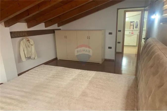 Vlore, shitet Vile 4+1 , 500 m² 329.000 € (Lagjen Lirimi – Vlorë)