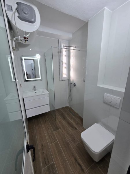 Tirane, jepet me qera garsonier Kati 2, 34 m² 500 € (MINE PEZA)