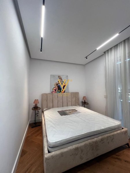 Tirane, jepet me qera apartament 2+1+Ballkon Kati 4, 95 m² 1.200 € (RRUGA E DURRESIT)