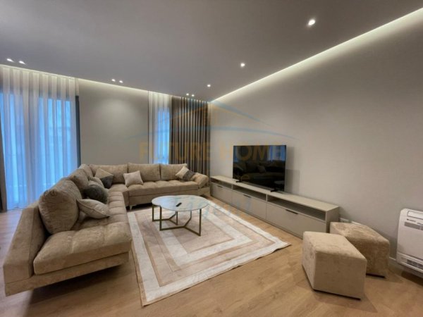 Tirane, jepet me qera apartament 3+1+Aneks+Ballkon Kati 1, 155 m² 2.100 € (Kompleksi Green Valley)