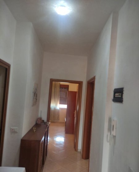 Tirane, jepet me qera apartament 2+1 Kati 3, 90 m² 580 € (SIRI KODRA)