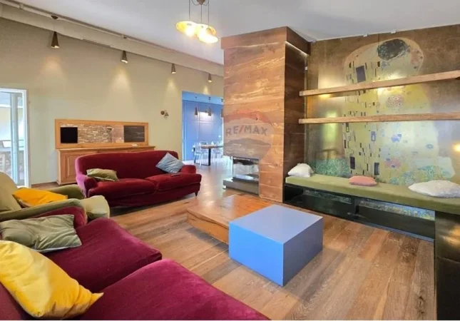 Tirane, jepet me qera Vile 2 Katshe Kati 2, 426 m² 2.500 € (Teg)