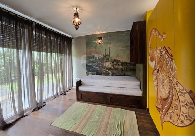 Tirane, jepet me qera Vile 2 Katshe Kati 2, 426 m² 2.500 € (Teg)