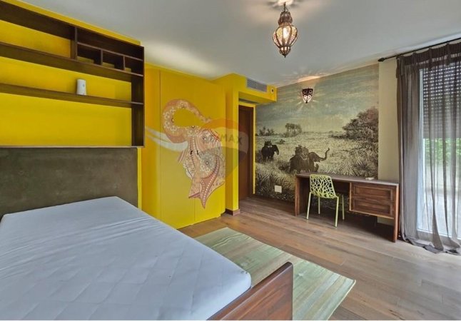 Tirane, jepet me qera Vile 2 Katshe Kati 2, 426 m² 2.500 € (Teg)