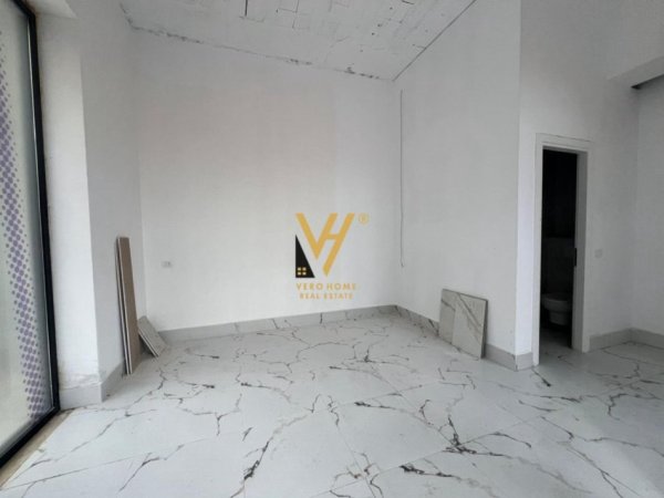 Tirane, jepet me qera dyqan Kati 0, 27 m² 600 € (RRUGA E DURRESIT)
