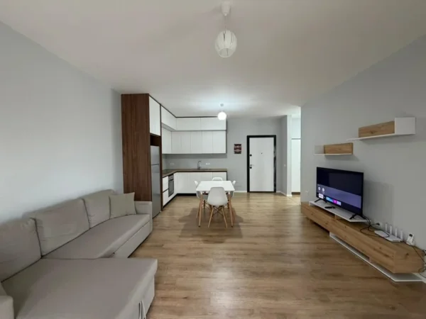 Tirane, jepet me qera apartament 1+1 Kati 3, 65 m² 500 € (Qendra Emerald)