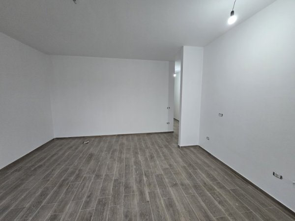 Tirane, shitet apartament 1+1 , 81 m² 121.000 € (Bulevardi i ri)