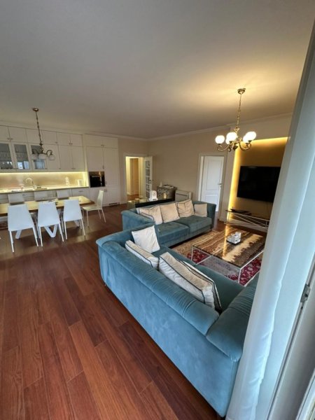Tirane, shitet apartament 2+1+Aneks+Ballkon Kati 2, 120 m² (liqeni i thate)