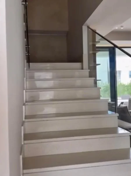 Durres, shitet Vile 5+1+Aneks Kati 0, 241 m² 1.400.000 € (gjiri lalezit)