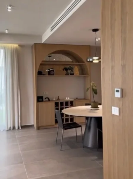 Durres, shitet Vile 5+1+Aneks Kati 0, 241 m² 1.400.000 € (gjiri lalezit)