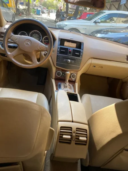 Tirane, shes makine Benz C class Nafte, automatik Kondicioner 200.000 km 5.500 €