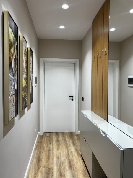 Vlore, jepet me qera apartament 1+1+Aneks+Ballkon Kati 4, 72 m² 420 € (Bulevardi Ismail Qemali, Prane Conad)