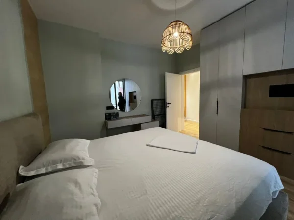 Vlore, jepet me qera apartament 1+1+Aneks+Ballkon Kati 4, 72 m² 420 € (Bulevardi Ismail Qemali, Prane Conad)