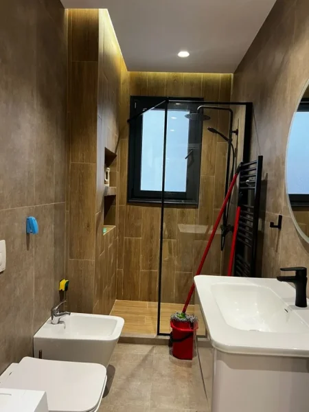 Vlore, jepet me qera apartament 1+1+Aneks+Ballkon Kati 4, 72 m² 420 € (Bulevardi Ismail Qemali, Prane Conad)