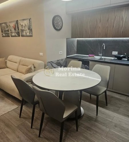 Tirane, jepet me qera apartament 2+1 Kati 6, 91 m² 700 € (Sheshi Shqiponja)