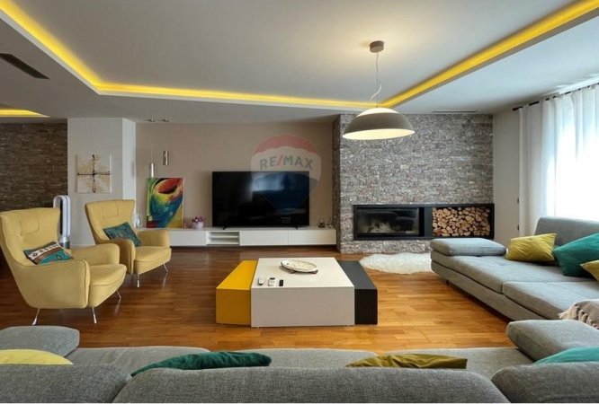 Tirane, jepet me qera Vile 4+1 Kati 2, 300 m² 4.500 € (Teg)