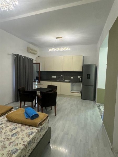 Tirane, jepet me qera garsonier Kati 1, 40 m² 500 € (BULEVARDI ZOGU I PARE)