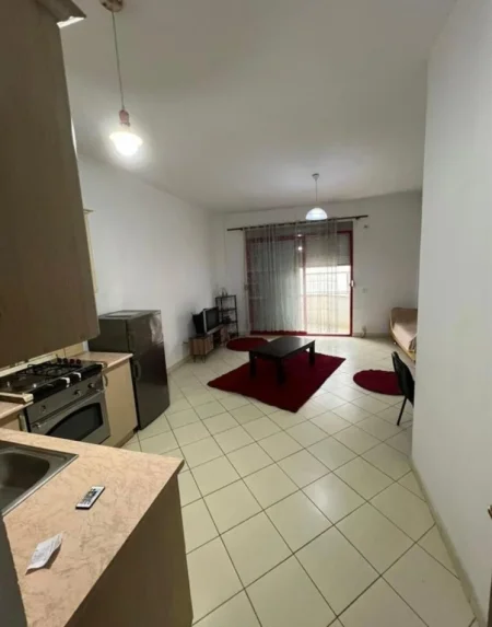 Tirane, jepet me qera apartament 1+1+Ballkon Kati 6, 65 m² 370 € 