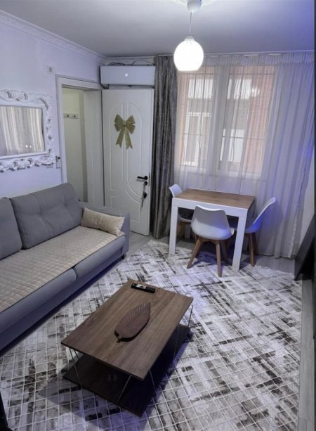 Tirane, jepet me qera apartament 1+1 Kati 1, 65 m² 45.000 leke