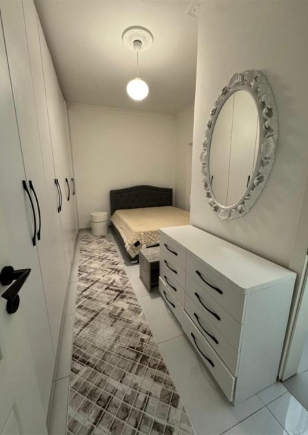 Tirane, jepet me qera apartament 1+1 Kati 1, 65 m² 45.000 leke