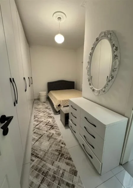 Tirane, jepet me qera apartament 1+1 Kati 1, 65 m² 45.000 leke