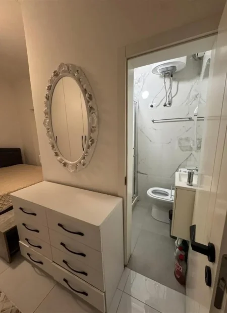 Tirane, jepet me qera apartament 1+1 Kati 1, 65 m² 45.000 leke