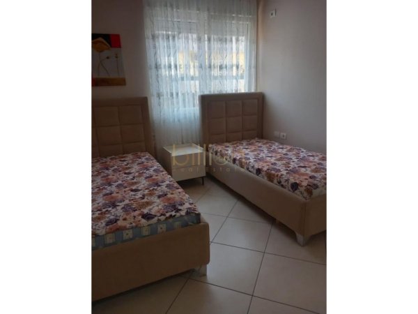 Tirane, jepet me qera 2+1 , 77 m² 600 € (kompleksi delijorgj)