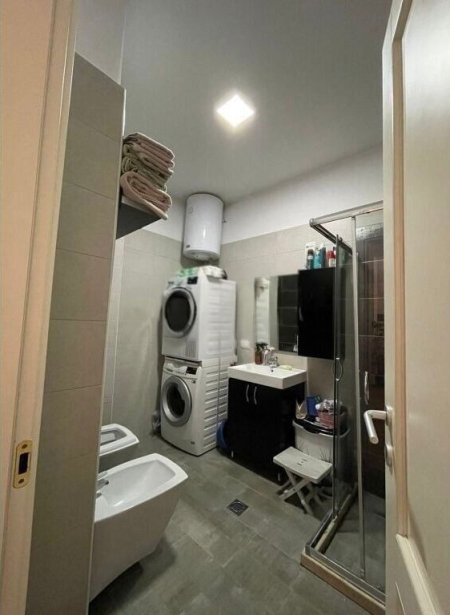 Tirane, jepet me qera apartament 1+1+Aneks+Ballkon Kati 2, 70 m² 750 € (delijorgji)