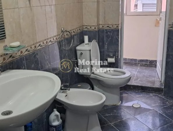 Tirane, jepet me qera apartament 1+1 Kati 2, 65 m² 500 € (Rruga Mine Peza)