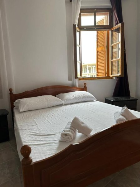 Vlore, jepet me qera apartament 1+1 Kati 3, 60 m² 280 € (Rruga Perlat Rexhepi, Tek Qyteti i Vjeter)