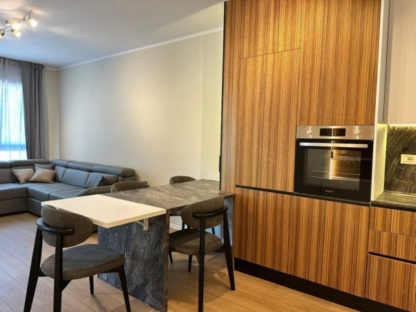 Vlore - Lungomare, shes apartament 2+1+Ballkon Kati 6, 100 m² 229.000 € (Lungomare, Tek Akademia Marines)