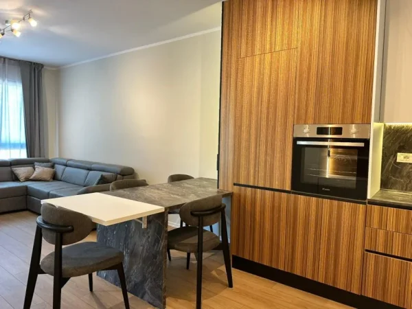 Vlore - Lungomare, shes apartament 2+1+Ballkon Kati 6, 100 m² 229.000 € (Lungomare, Tek Akademia Marines)